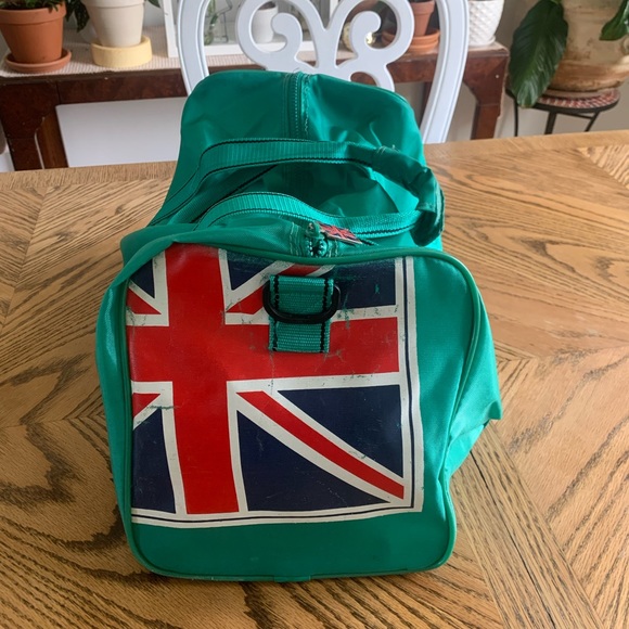 RARE Reebok Union Jack ๐ฌ๐ง duffle cross body bag - Picture 1 of 5